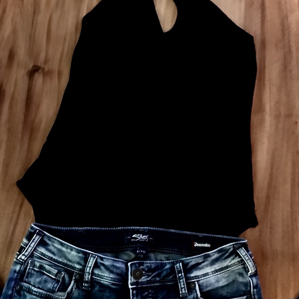 A Beautiful Tank Top - Picture 5 of 10